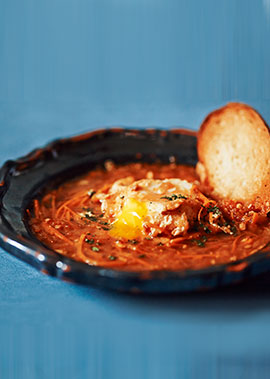 スペイン風落とし卵とにんにくのスープ のレシピ 作り方 Abcクッキングスタジオのレシピ 料理教室 スクールならabcクッキングスタジオ