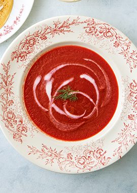 ビーツとトマトのスープ